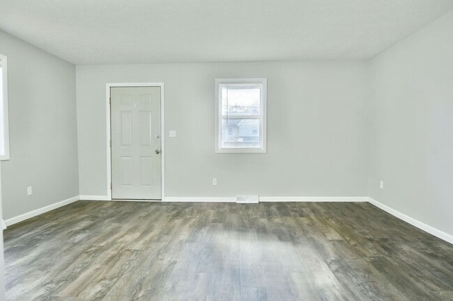 Building Photo - 226-228 W Park Ave