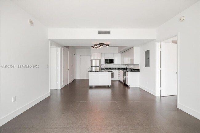 Building Photo - 92 SW 3rd St