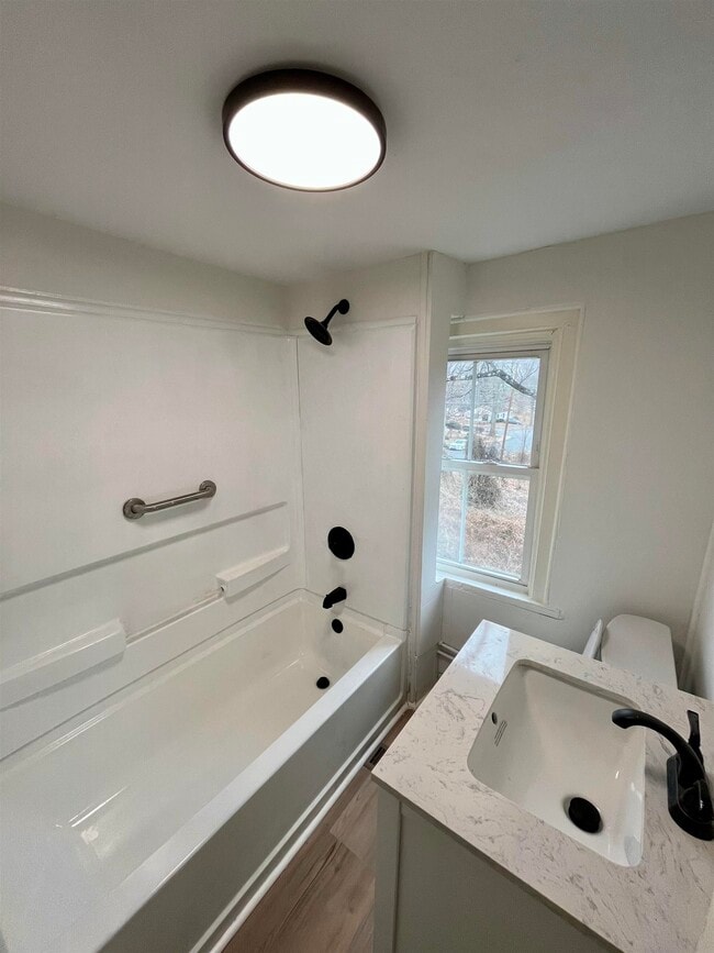 Building Photo - 500 Ridge St