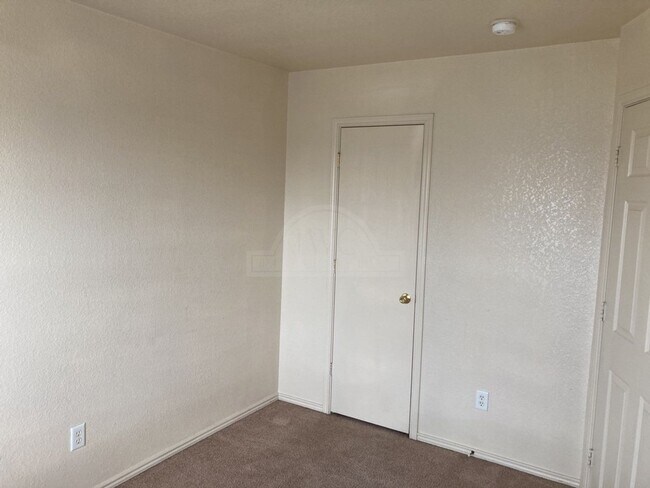 Building Photo - 4507 Jeff Scott Dr