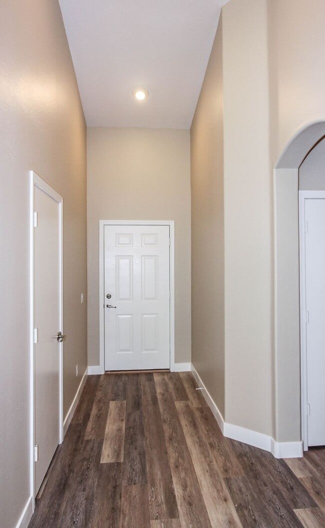 Building Photo - 3 Bedroom Home in Pronghorn Ranch