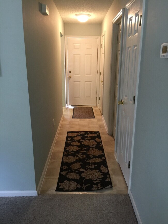 Building Photo - Furnished 2 Bed, 2 Bath Condo