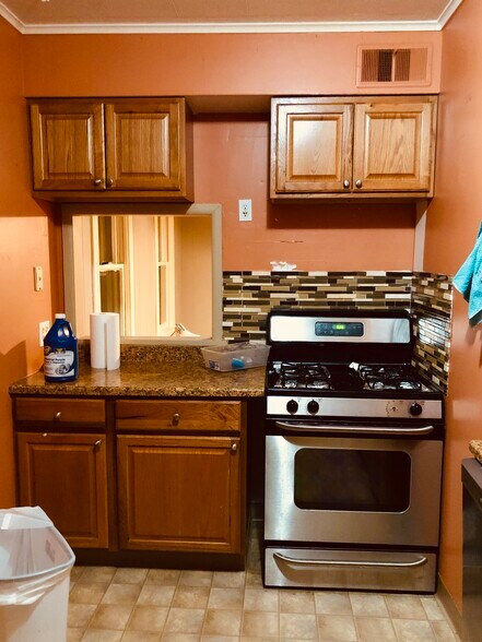 Building Photo - 2220 16th St