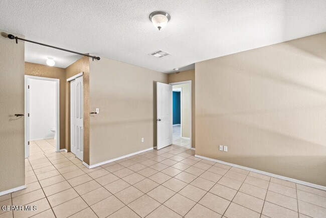 Building Photo - 14056 Tierra Venado Dr