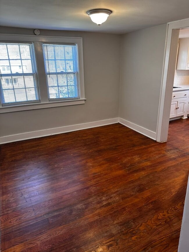 Building Photo - East Nashville 4 Bedroom