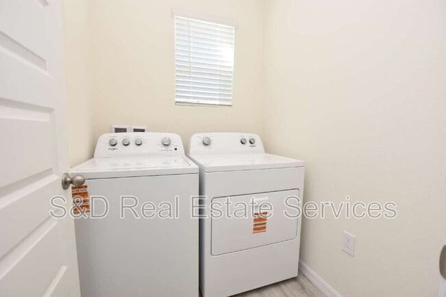 Building Photo - 8383 Madrid St