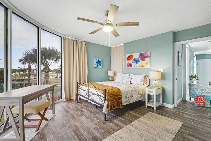 Building Photo - 2225 Jimmy Buffett Mem Hwy