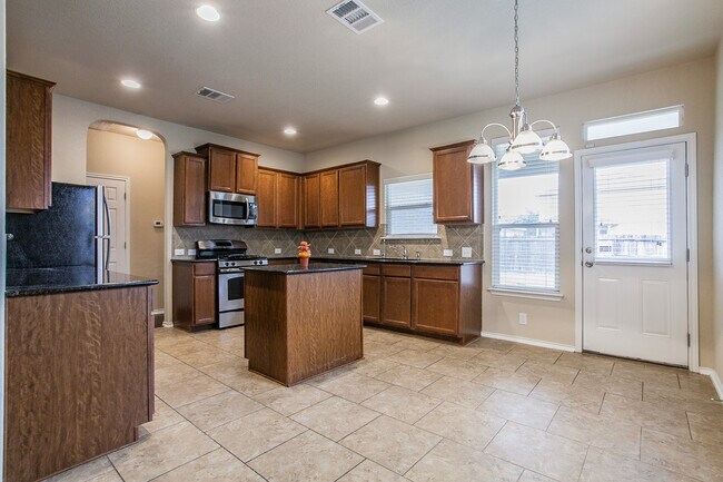 Building Photo - 5946 Pearl Pass