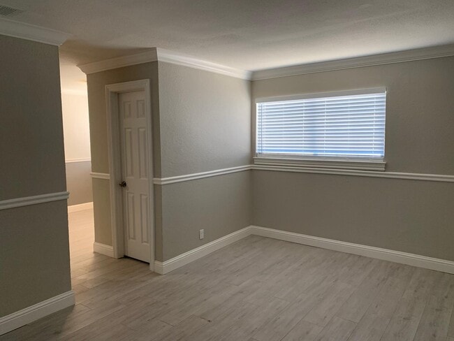 Building Photo - 2418 R St