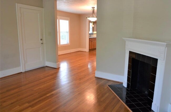 Building Photo - 1505 McDuffie St