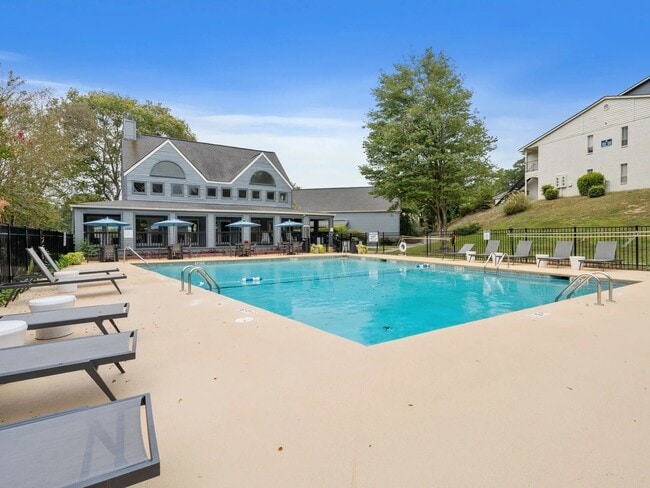 Building Photo - 501 Pelham Dr