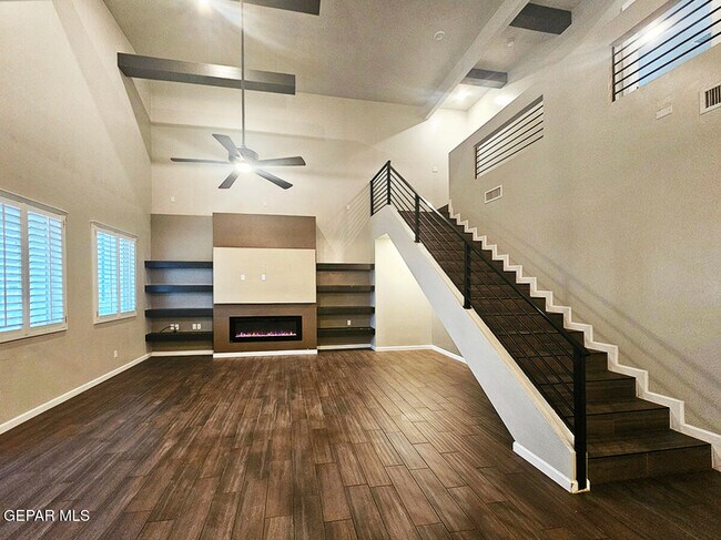 Building Photo - 13185 Tiverton Rd