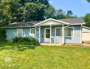 Building Photo - 1013 Hillridge Rd
