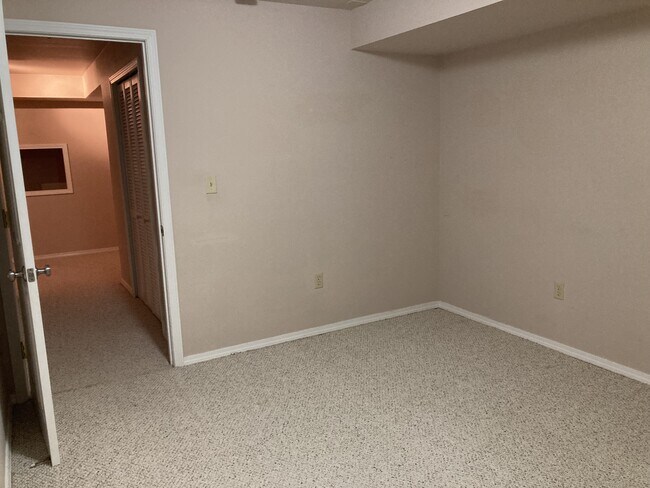 Building Photo - 41645 Copper Creek Dr