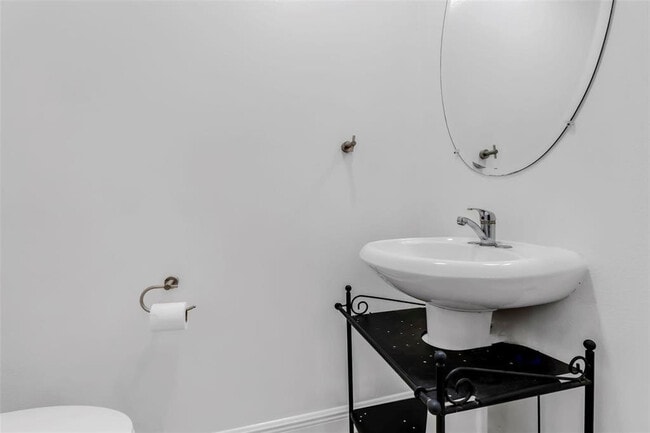 Building Photo - 1534 NW 45th St