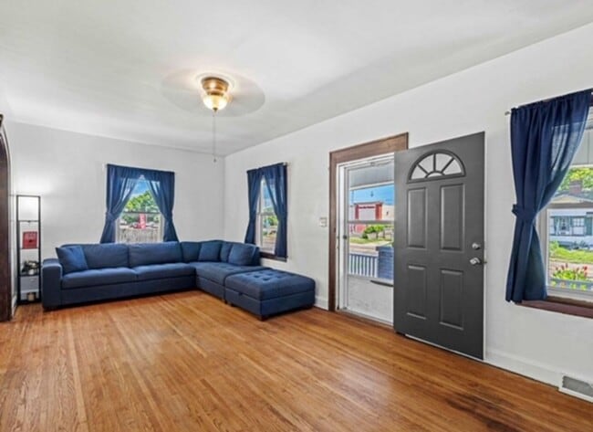 Building Photo - 1124 Washington Ave