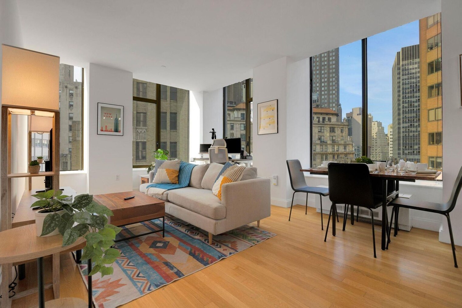 Building Photo - 10 Hanover Square