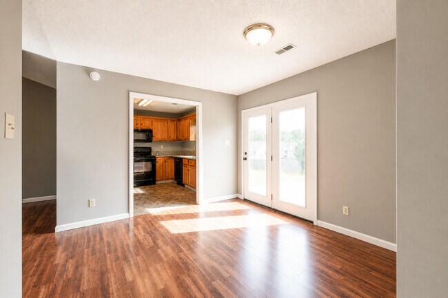 Building Photo - 317 Headrickview Dr