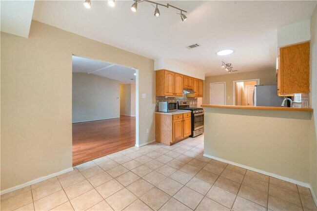 Building Photo - 11515 Powder Mill Trail
