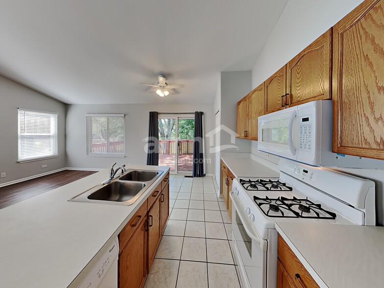 Building Photo - 3131 Melbourne Ln