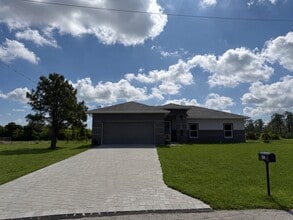 Building Photo - 395 Chalet Ave S