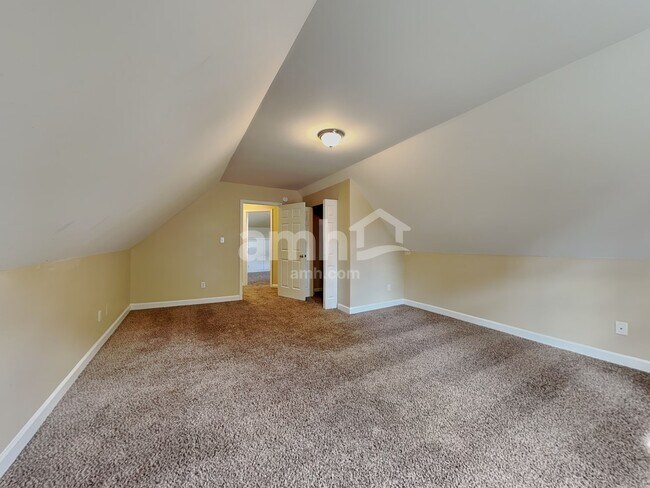 Building Photo - 3805 Lodgepole Ln