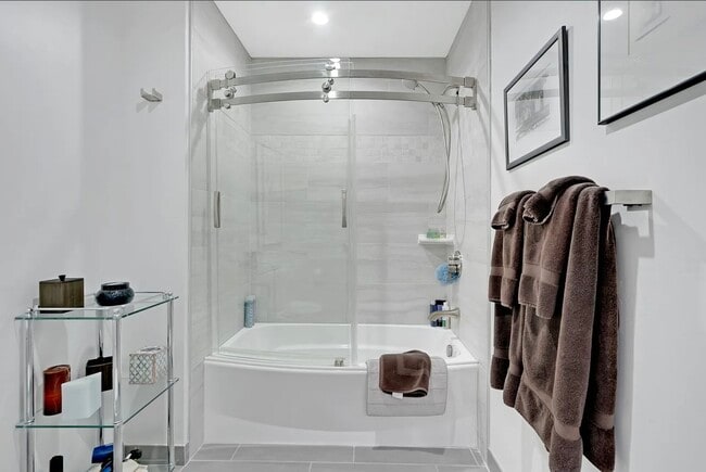 Building Photo - 532 S Branciforte Ave