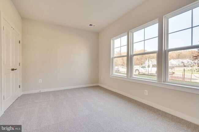 Building Photo - 1759 Autumn Maple Leaf Dr