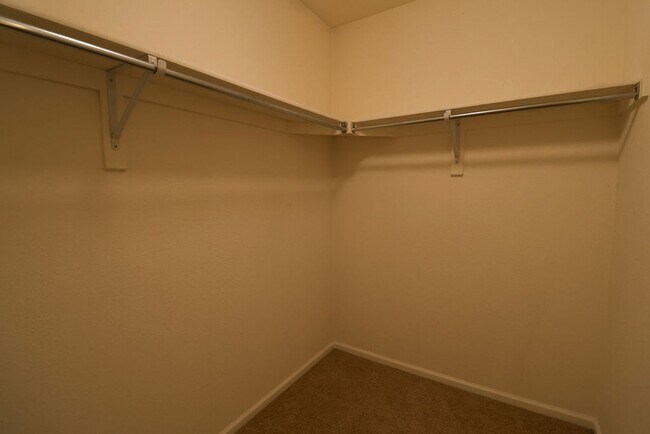 Building Photo - Beautiful Updated Town Home in Fort Collins