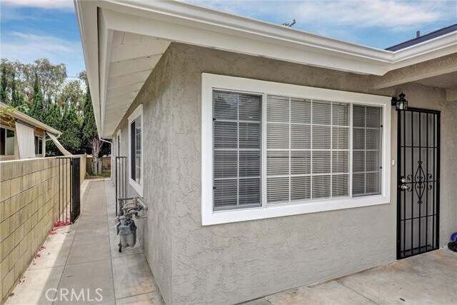 Building Photo - 402 E Glendale Dr