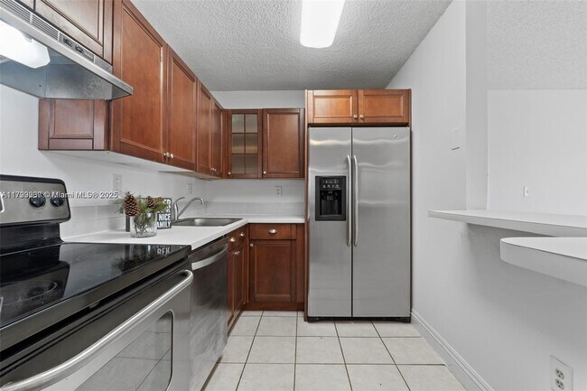 Building Photo - 15600 SW 80th St