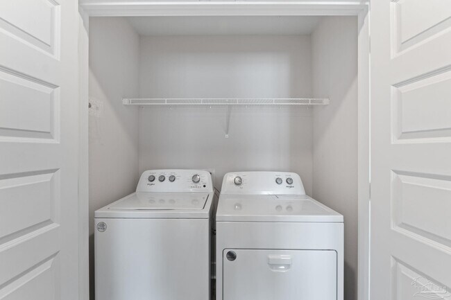 Building Photo - 9483 Nature Crk Cir