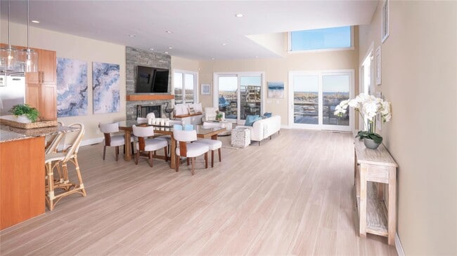 Building Photo - 825 Dune Rd