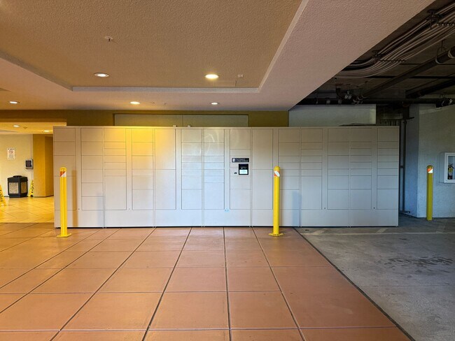 Building Photo - Modern 3 Bedroom 2 Bathroom Condo at the Monte Vista in Downtown San Jose