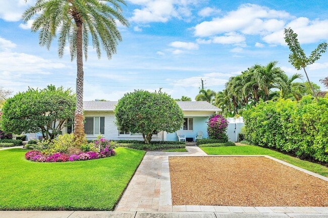 Building Photo - 342 NE 7th Ave