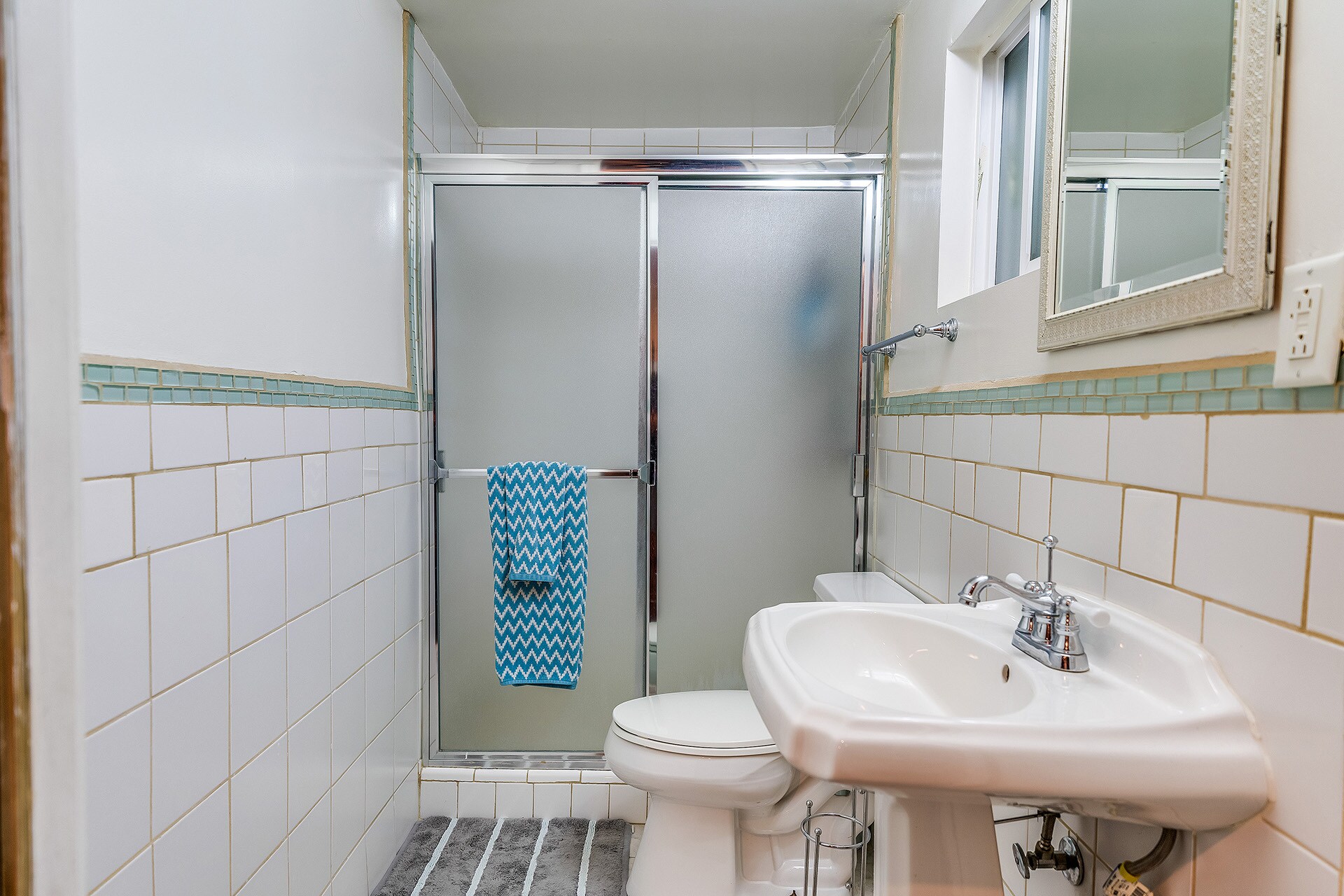 Building Photo - 11953 Collins St