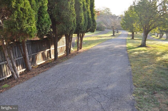 Building Photo - 14616 Falling Leaf Way