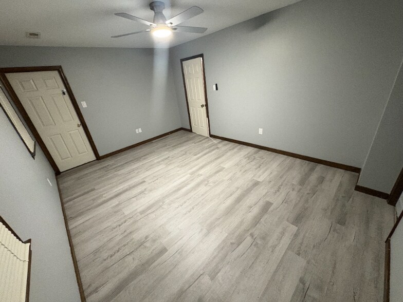 Building Photo - 14820 Whitley St