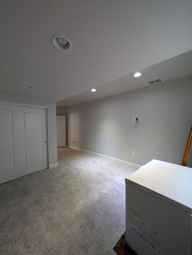 Building Photo - 22441 E Chenango Dr