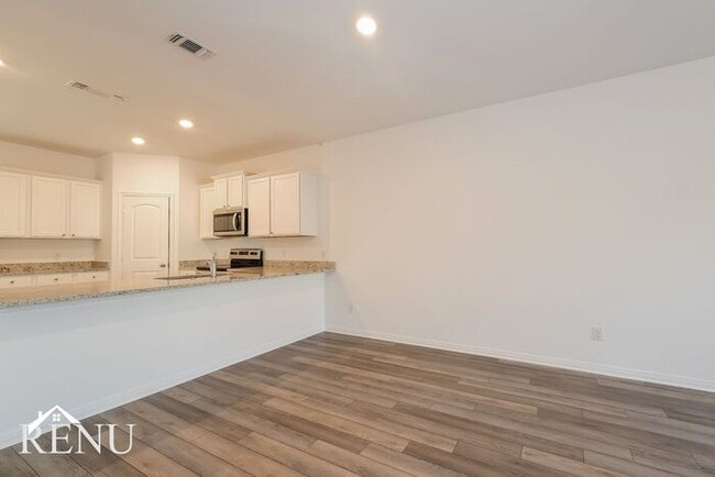 Building Photo - Coming Soon!