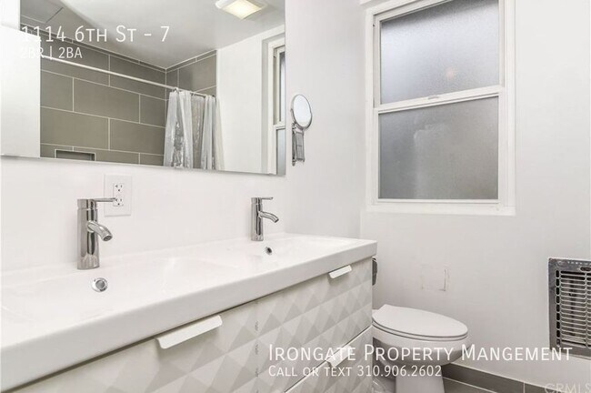 Building Photo - 1114 6th St