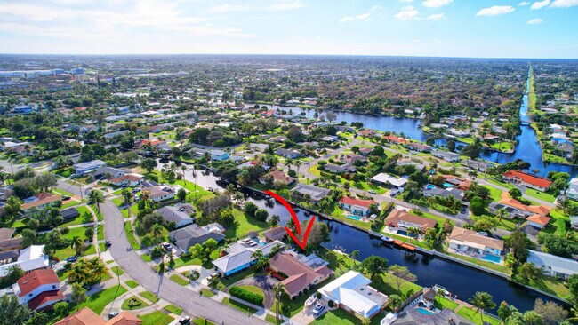 Building Photo - 1753 W Terrace Dr