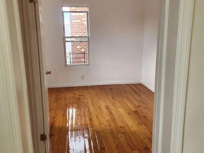 Building Photo - 3663 Bronxwood Ave