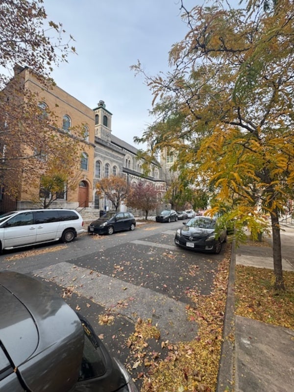 Building Photo - 821 N Collington Ave