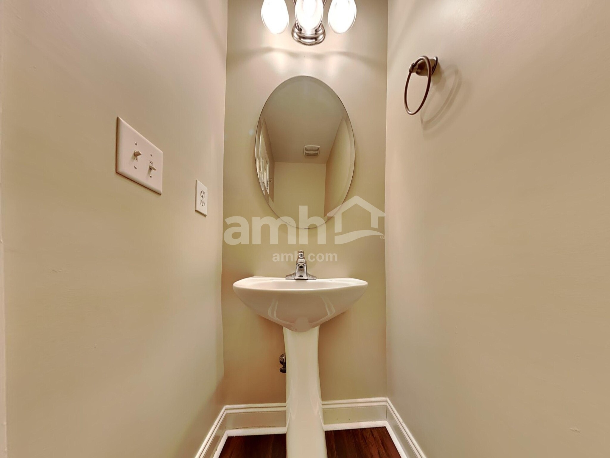 Building Photo - 205 Turner Greens Ct