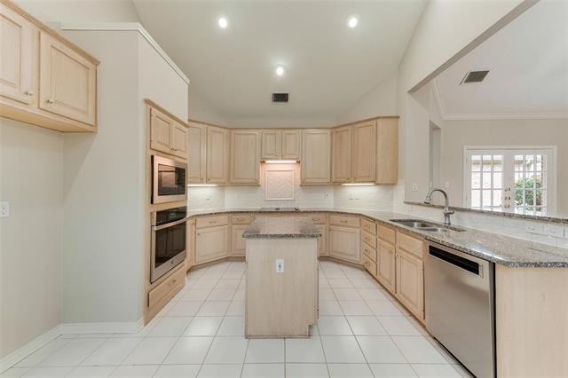 Building Photo - 3840 Stockport Dr