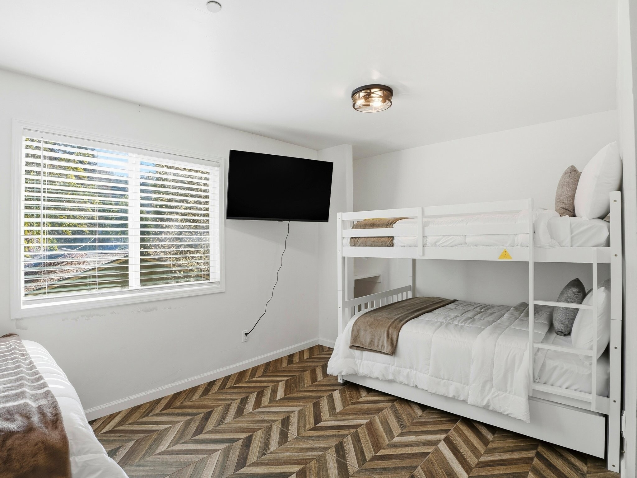 Building Photo - 16799 Center Way