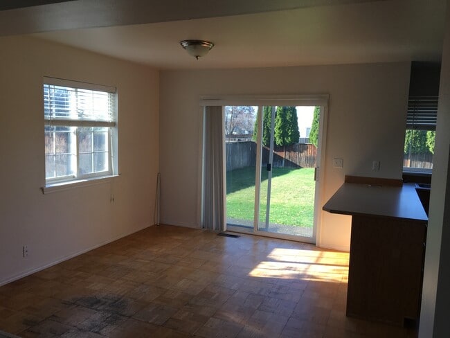 Building Photo - Beautiful Home on Indiana Drive in Ellensburg