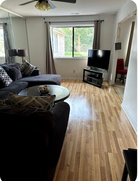Building Photo - 312 Walnut Creek Ct