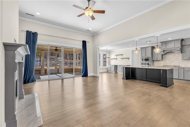 Building Photo - 212 Blue Point Pkwy